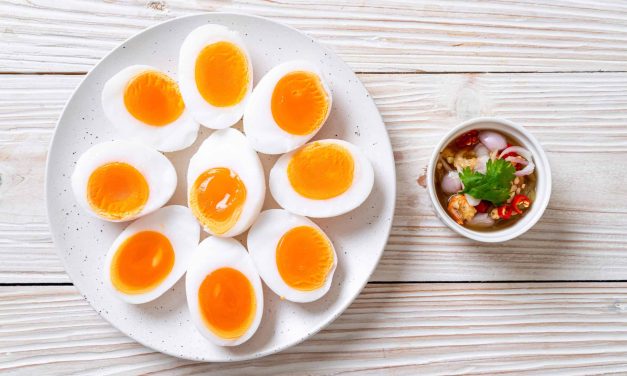 Cara Memasak Telur Ayam Omega Agar Nutrisi Tetap Terjaga