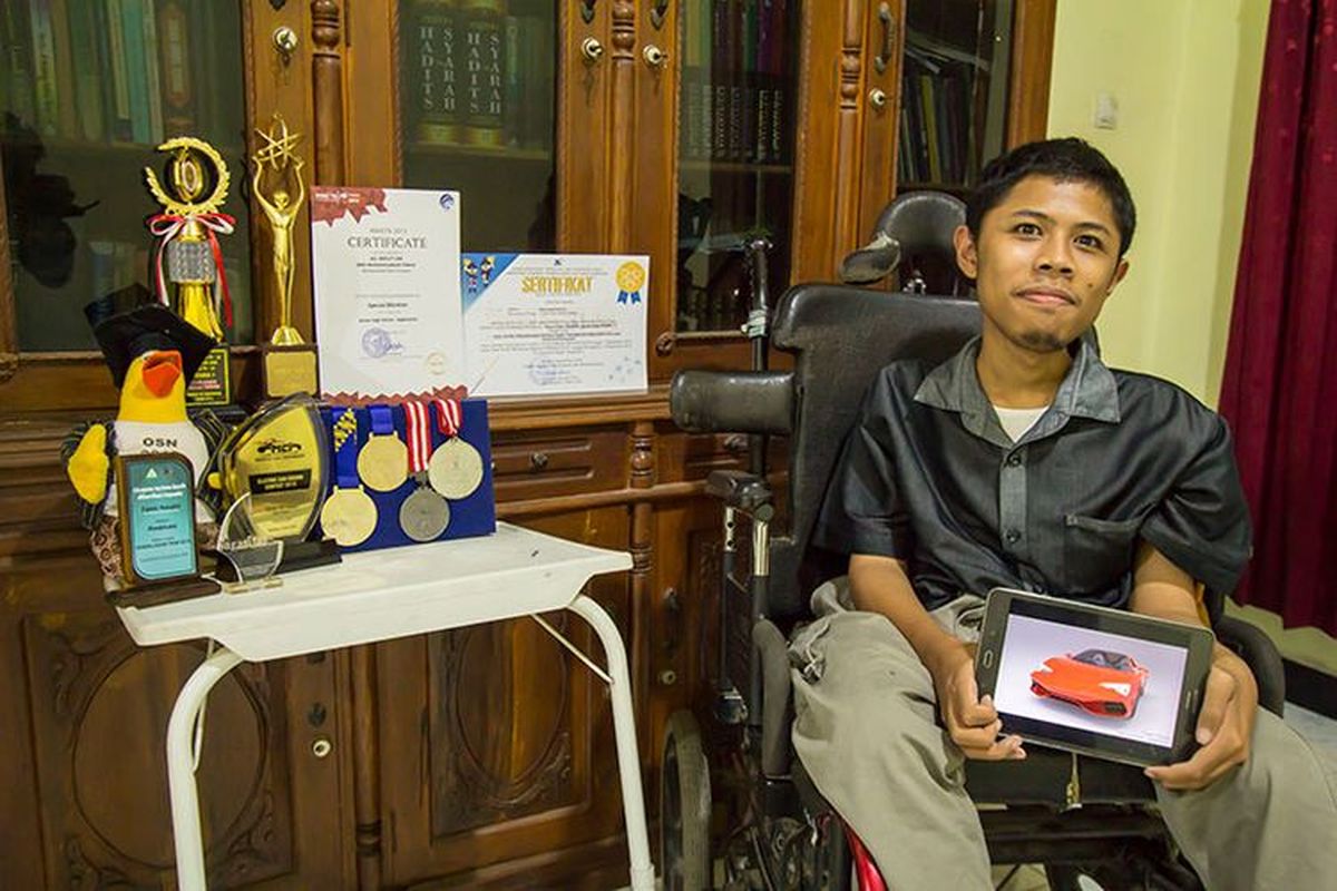 Kisah Inspiratif Pengguna Kursi Roda Yang Berprestasi