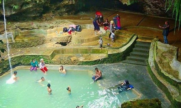 Wisata Air Panas Terbaik Di Indonesia Untuk Liburan Keluarga