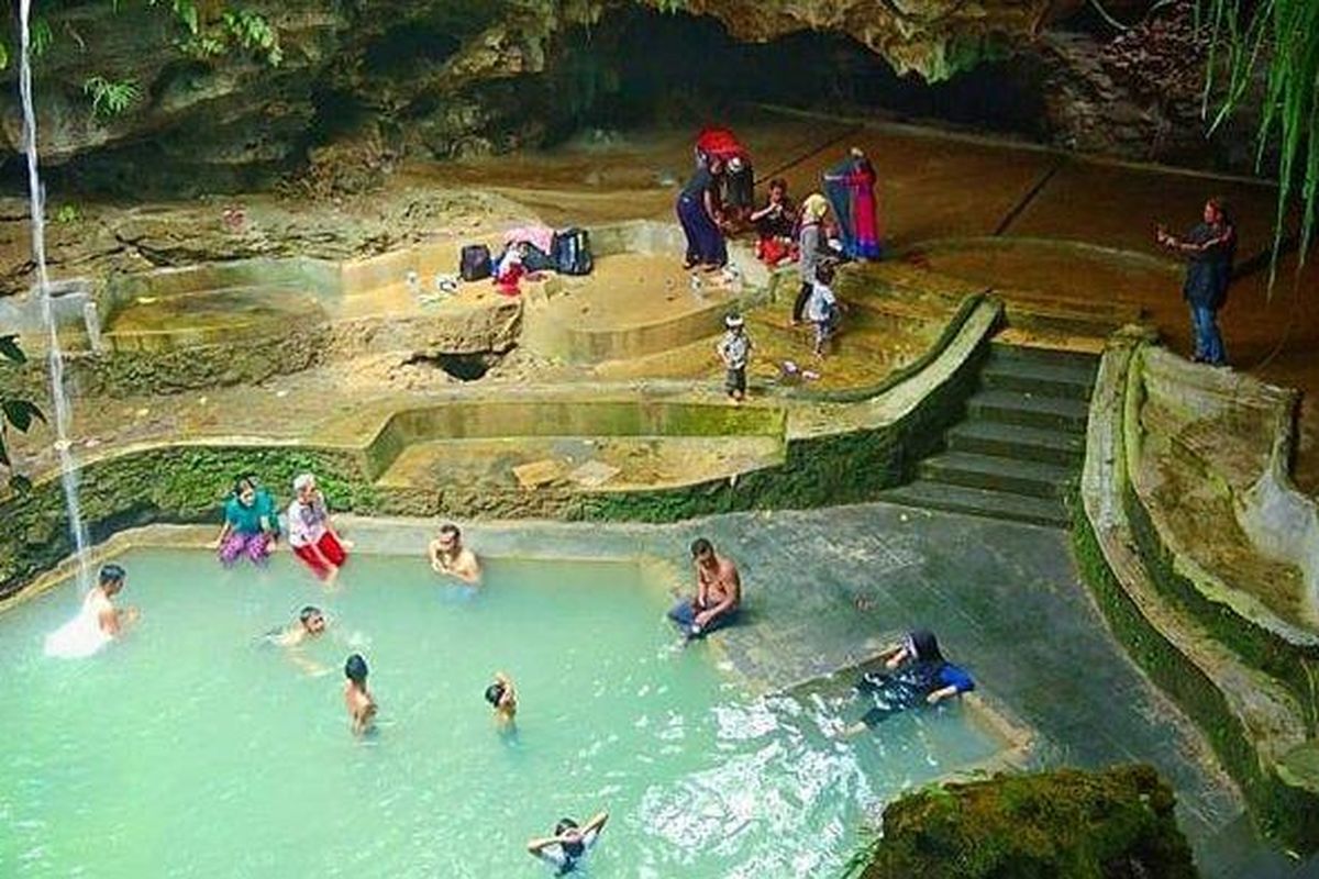 Wisata Air Panas Terbaik Di Indonesia Untuk Liburan Keluarga