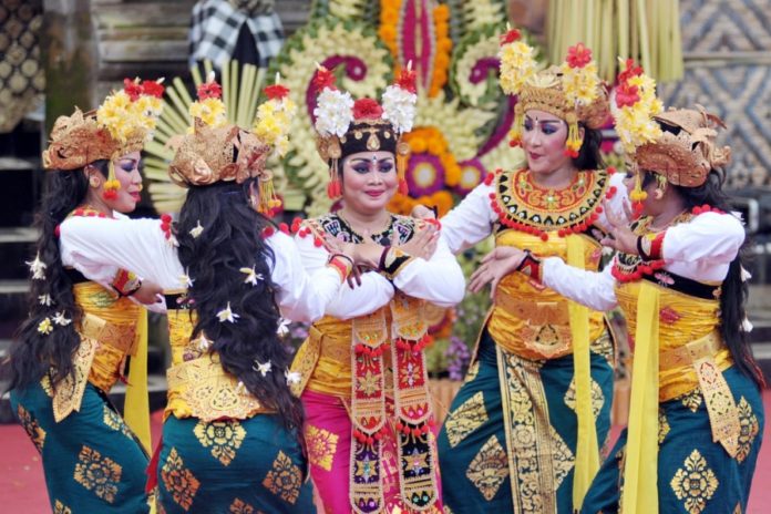 Nilai Budaya Bali Yang Tetap Bertahan Di Tengah Modernisasi