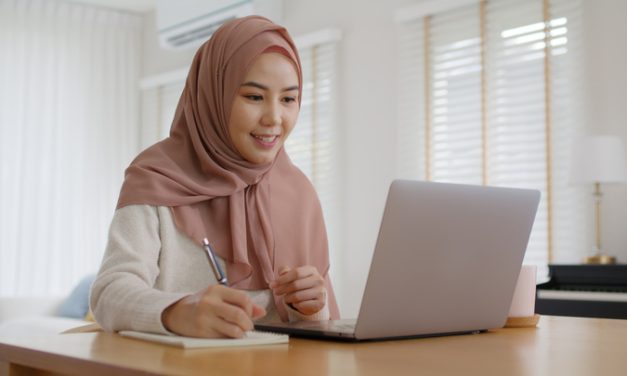 Kerja Di Era Digital: Memanfaatkan Platform Online Dengan Bijak