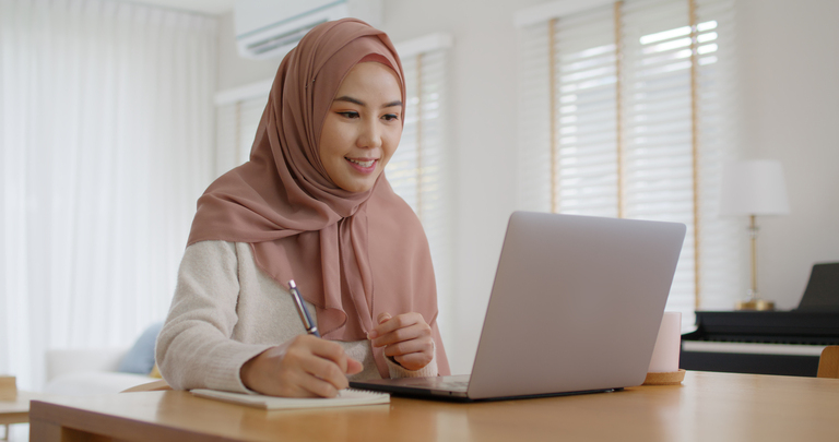 Kerja Di Era Digital: Memanfaatkan Platform Online Dengan Bijak