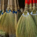 Sapu Rumah: Jenis, Bahan, Dan Cara Memilih Sesuai Kebutuhan